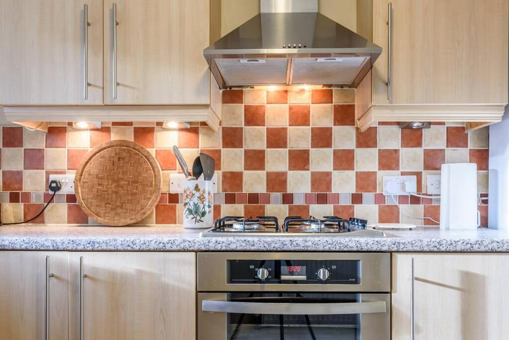 Ingledale Apartment, Ingleton, Yorkshire Dales National Park, Famous Three Peaks, Near The Lake District, Pets Are Welcome Ingleton  Exterior foto